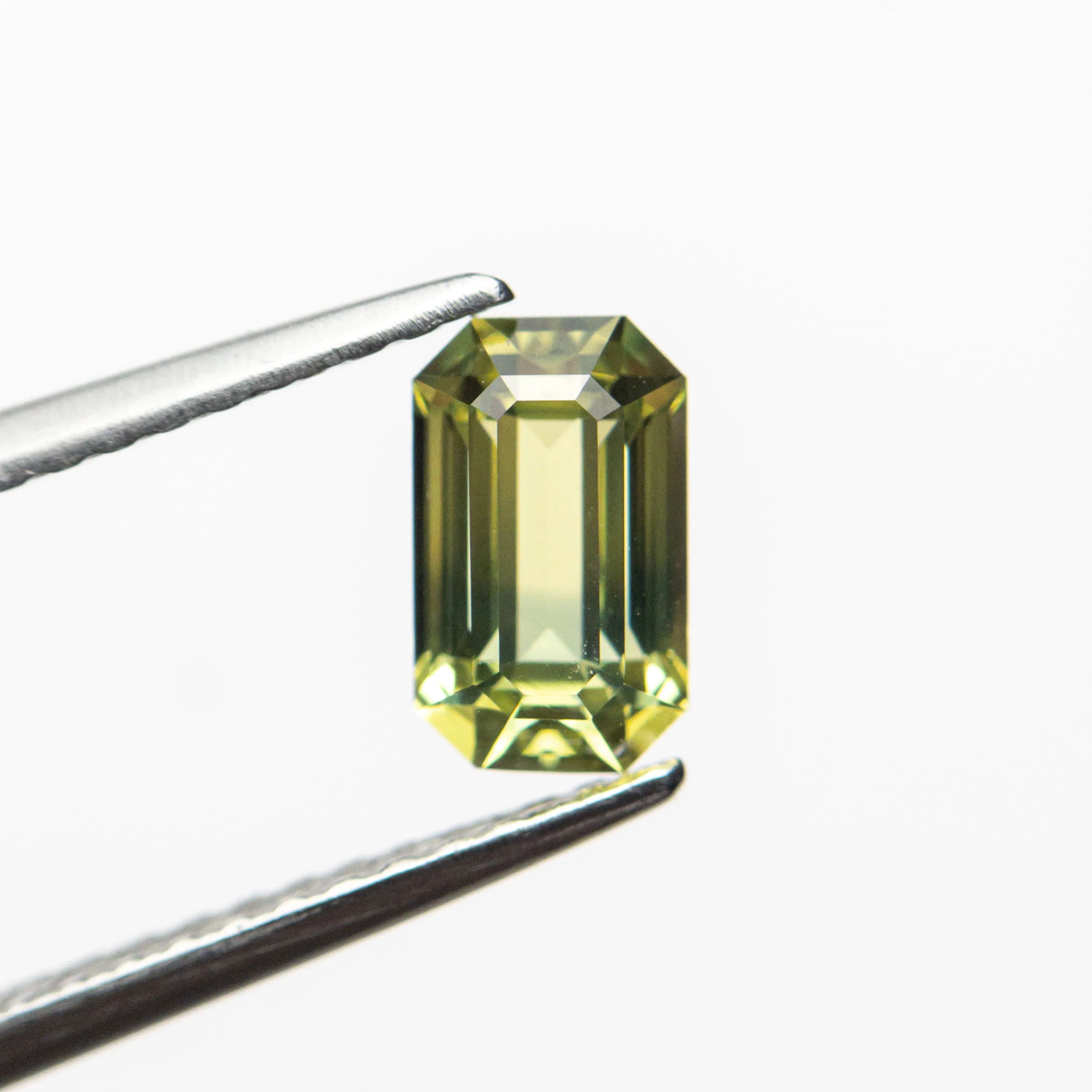 0.92ct 6.84x4.12x3.18mm Cut Corner Rectangle Step Cut Sapphire 23437-10
