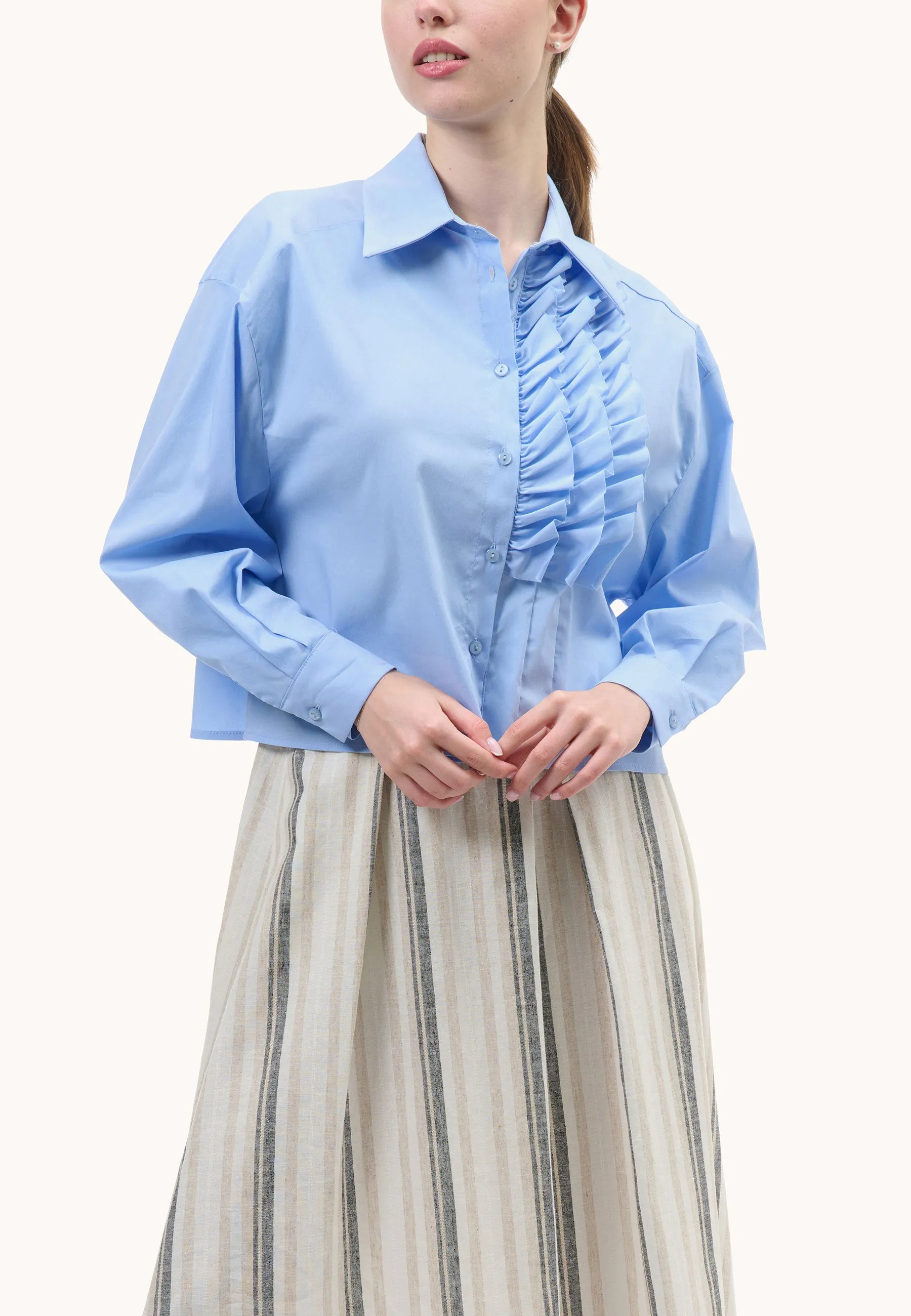 Camicia corta con rouches davanti