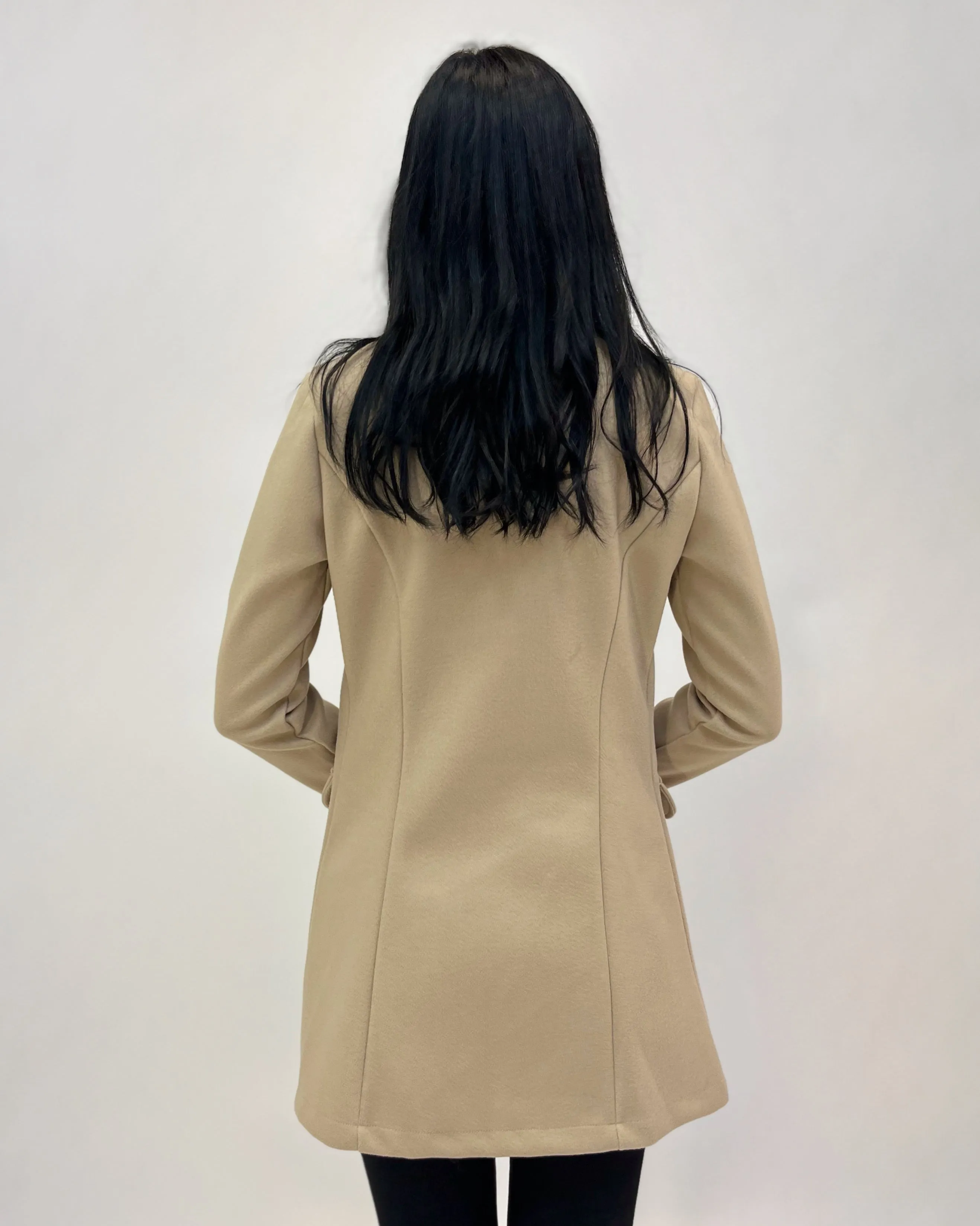 Cappotto con bottoni