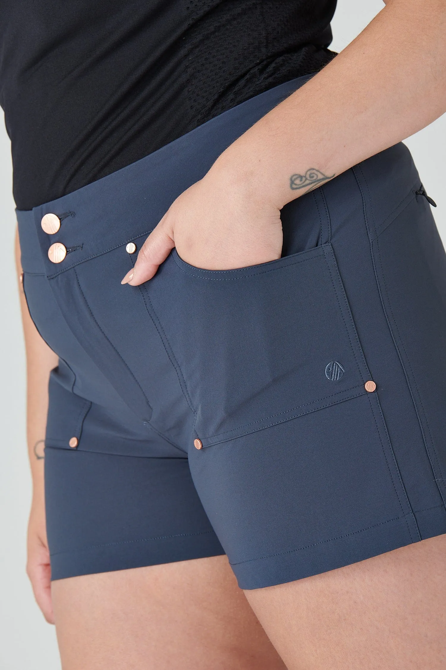 Trek Shorts - Graphite